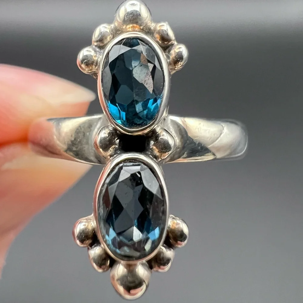 Sterling Silver London Blue Topaz Ring - Picture 4 of 7